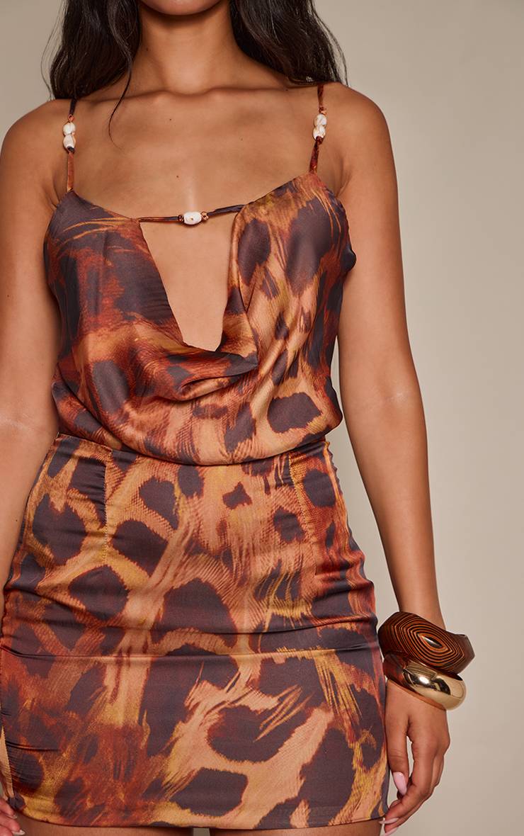 Marron Robe Mini À Col Bénitier Avec Détail De Finition Imprimé Synthétique