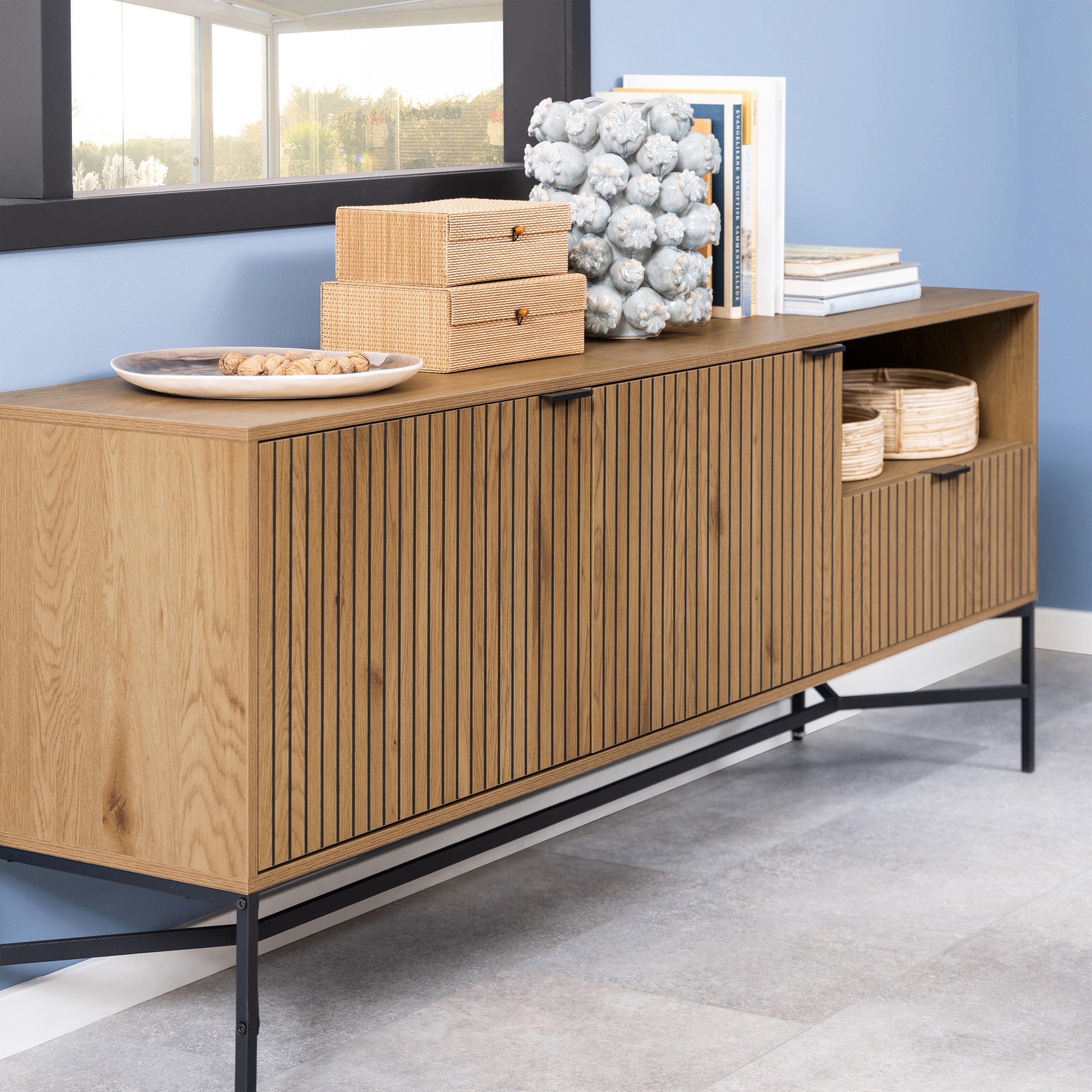 by fonQ basic Casper Dressoir