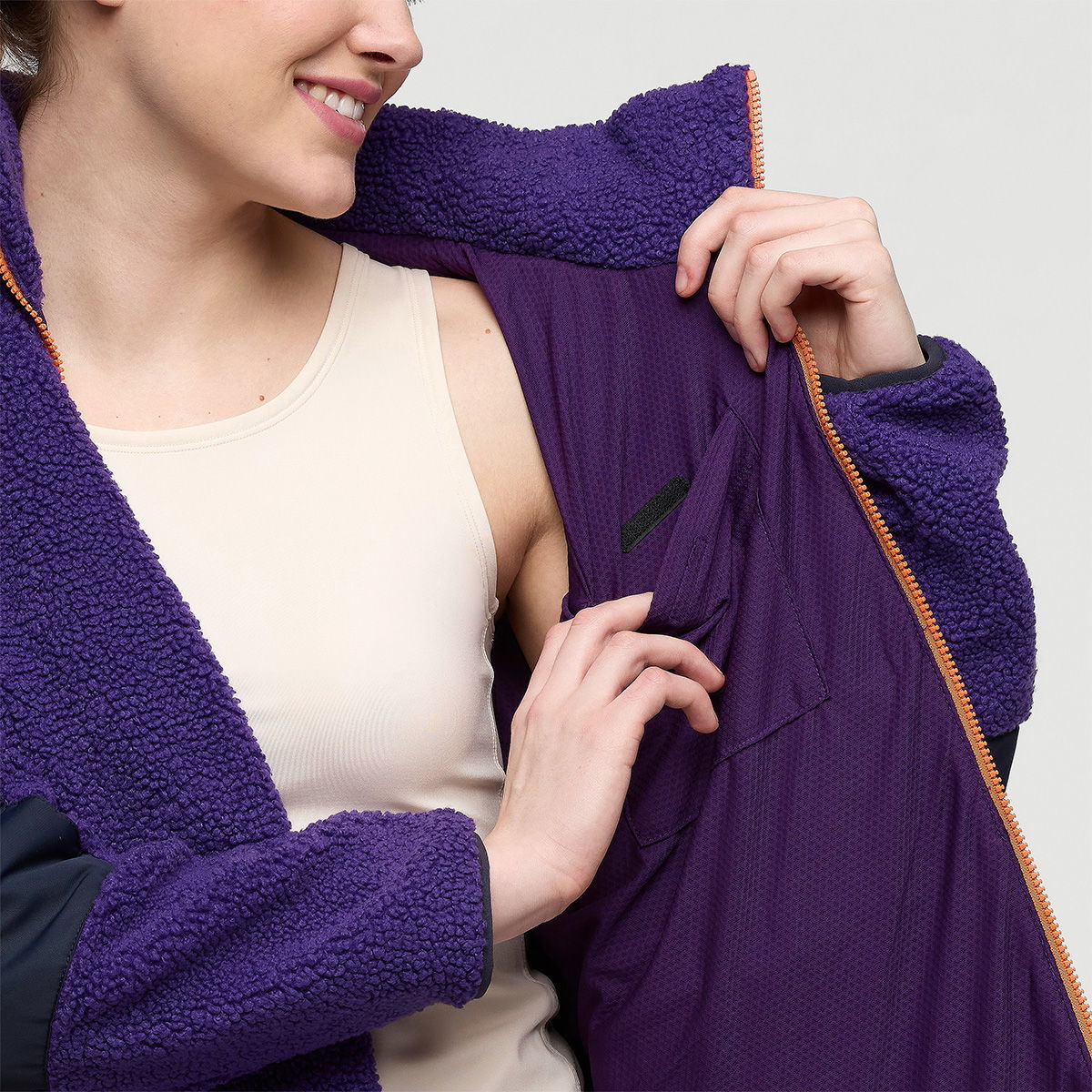 Cotopaxi Bacano Fleece, dame (Black Violet / Carbon)
