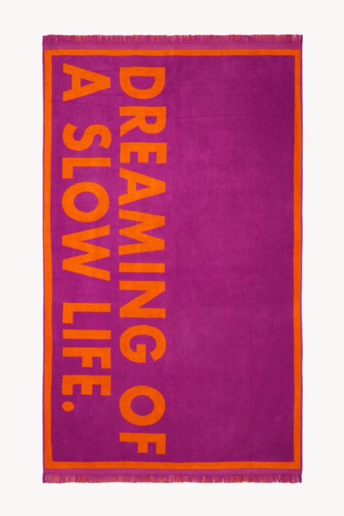 Paarse handdoek ''Slow life''