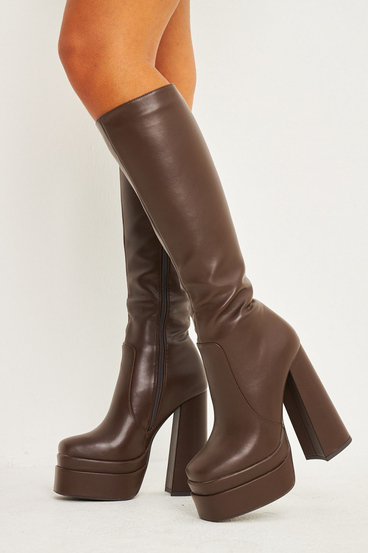 Bottes marrons à plateforme et talon bloc