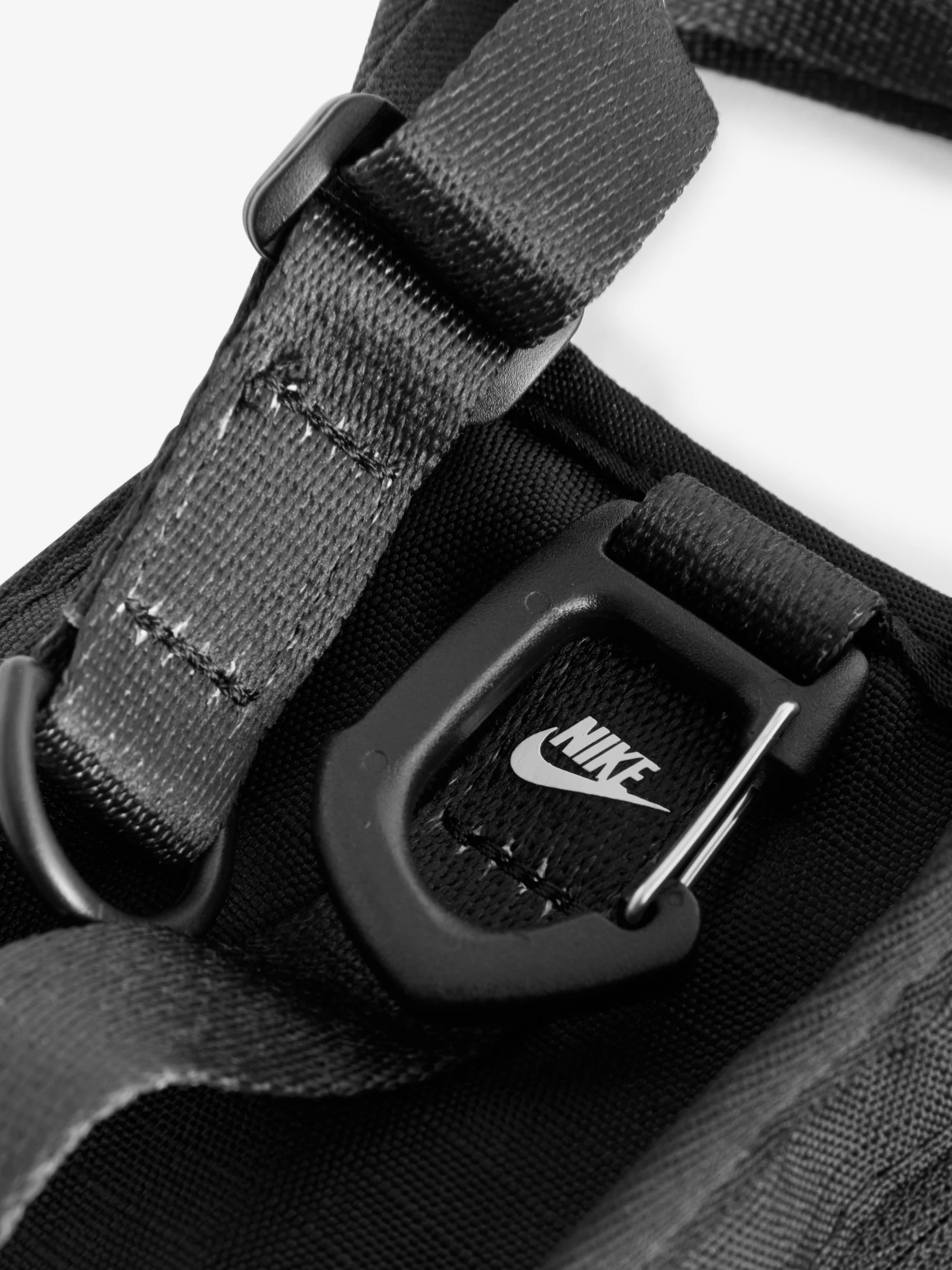 Nike Club Logo Phone Cross-Body Bag