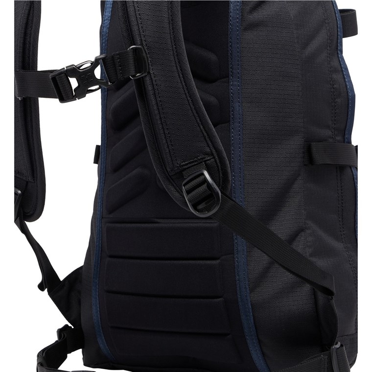 Haglöfs Tight Medium True Black/Tarn Blue