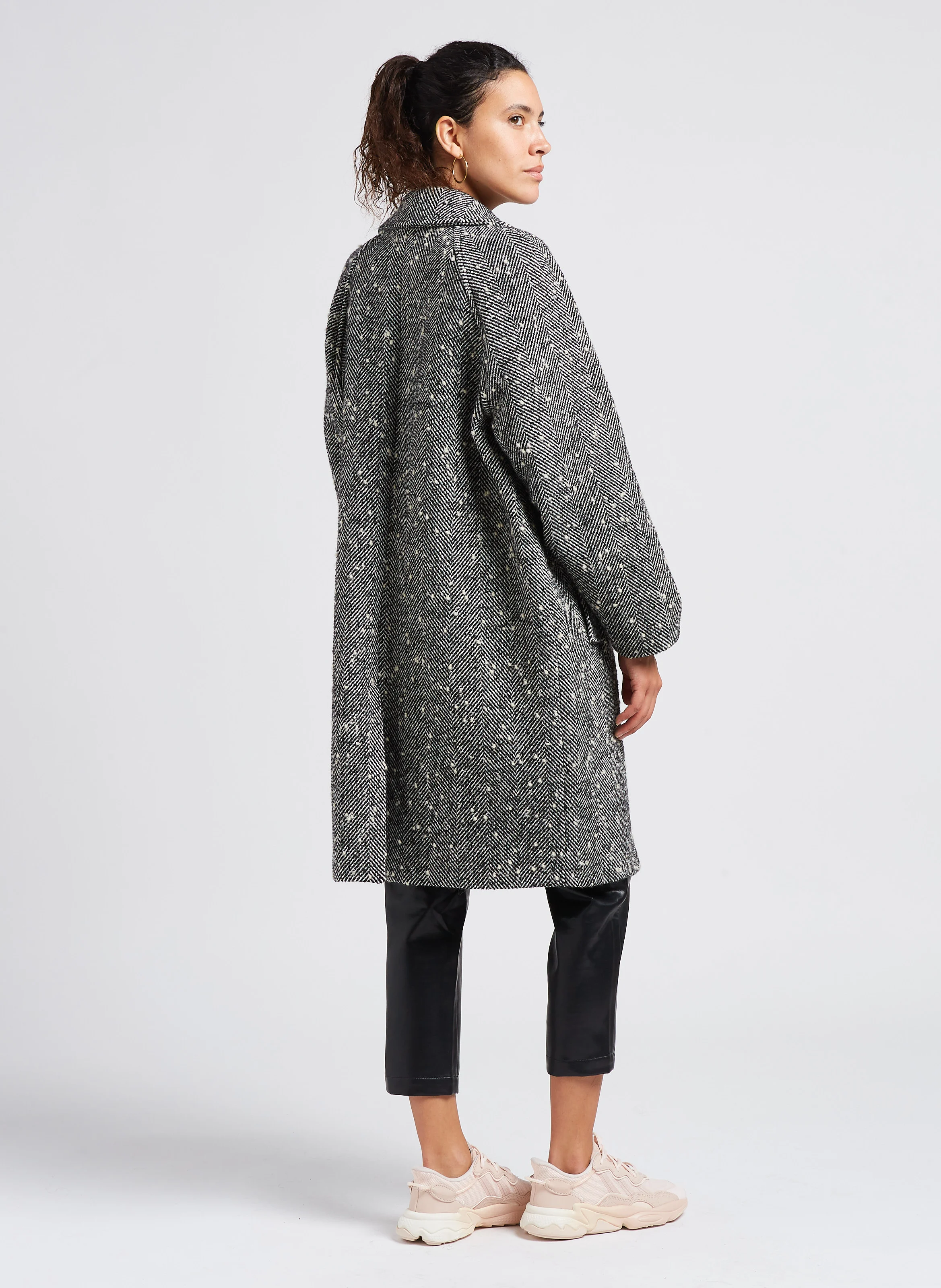 Manteau à col tailleur large imprimé chevron | Noir