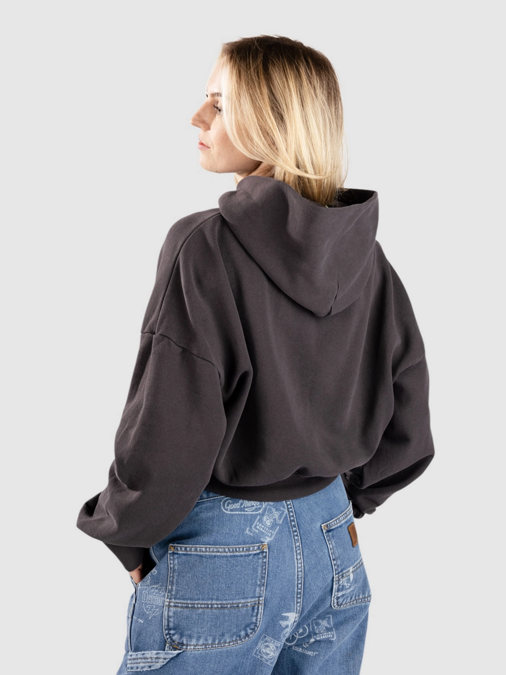 Shaka Wear Garment Dye Cropped Hoodie shadow grey