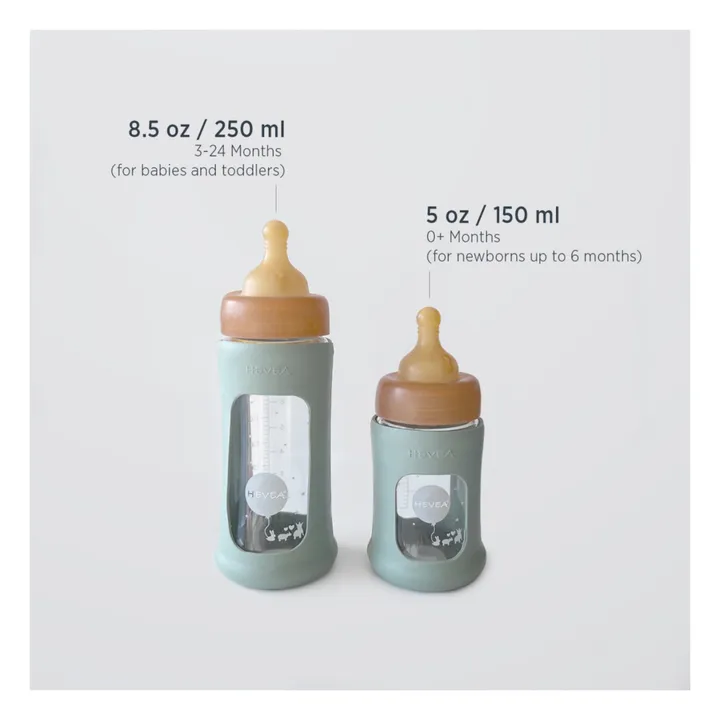 Hevea Biberon en verre à col large avec housse de protection Débit lent | Vert amande