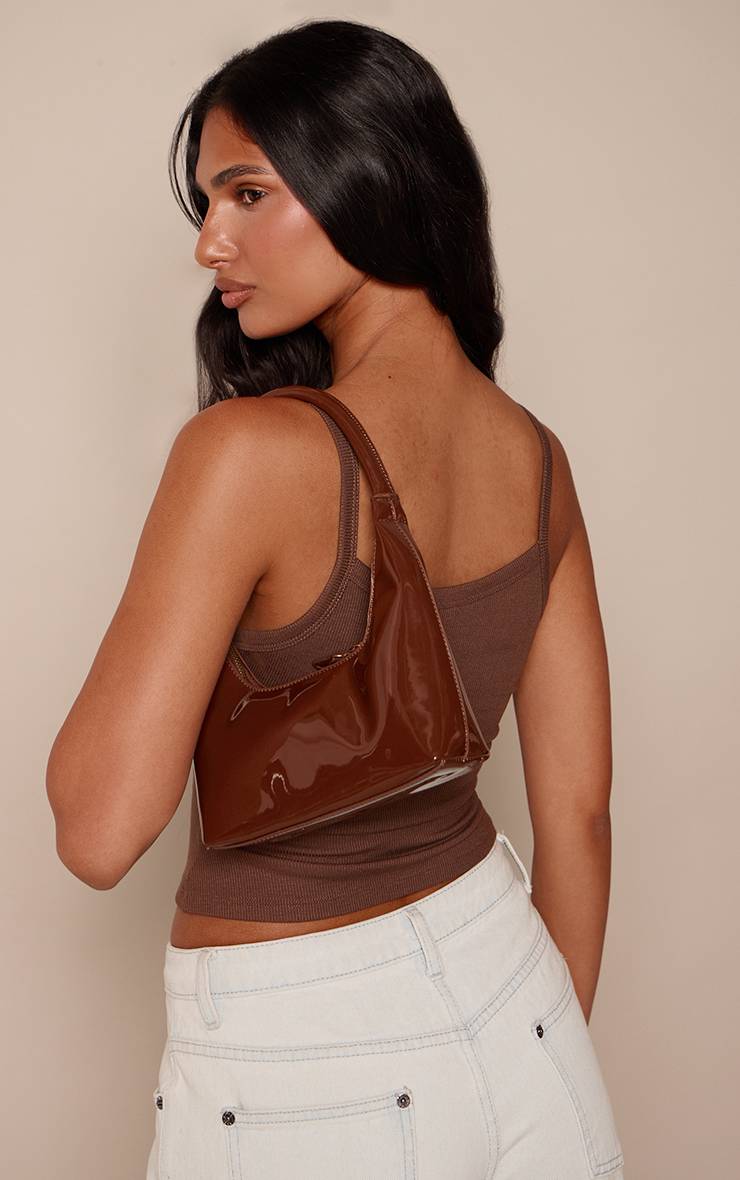Chocolat Sac À Bandoulière Structuré Verni À Double Zip