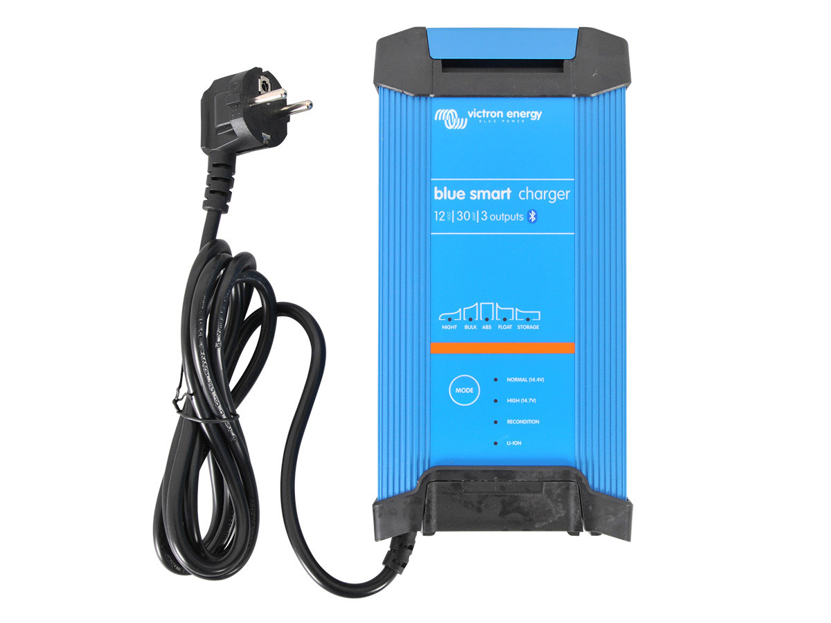 Victron IP22 30 A 3C Blue Smart acculader