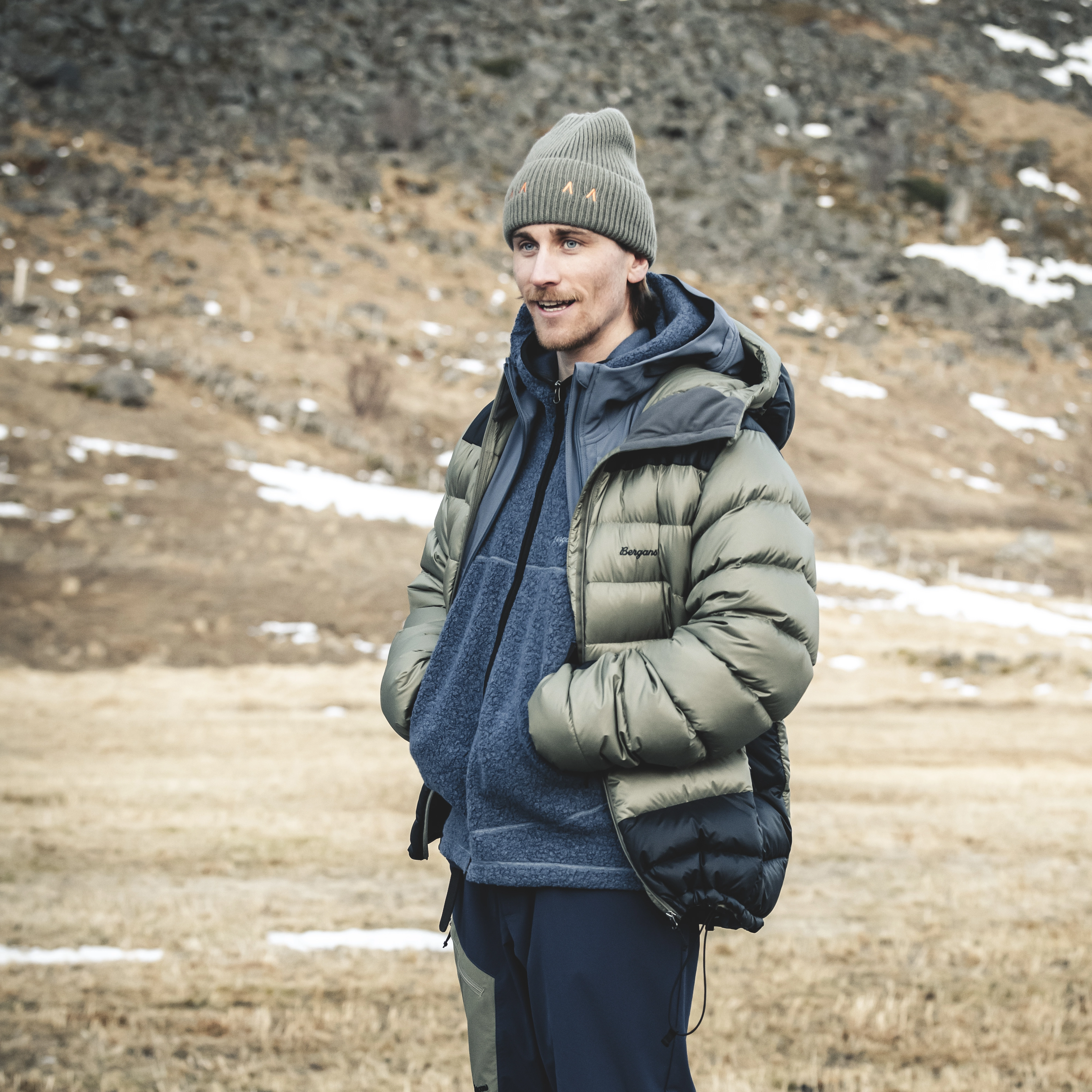 Vaagaa Allround Down Jacket Men Green Mud / Black
