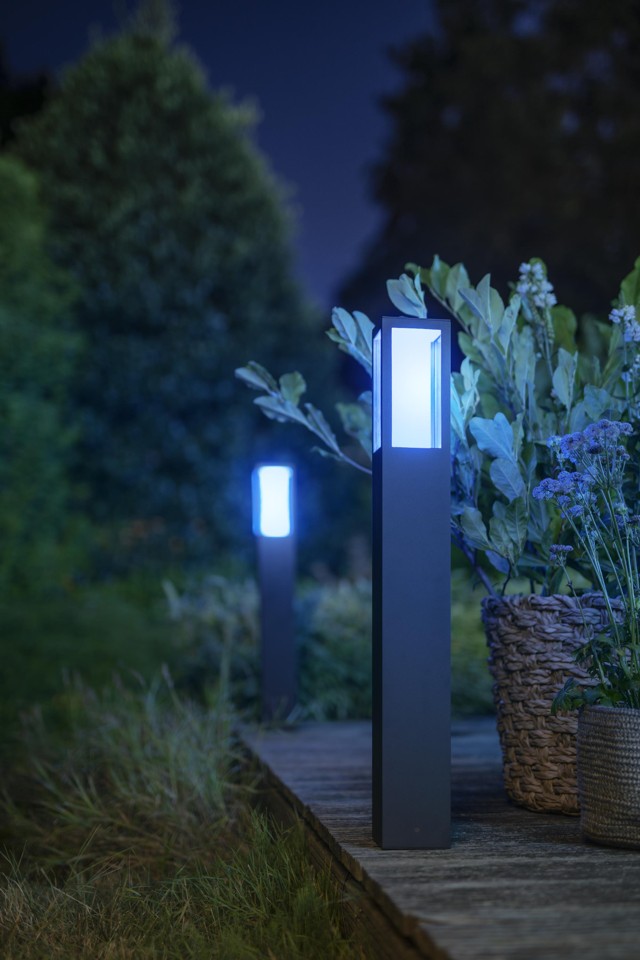 Philips Hue - Impress Post Black Outdoor - White & Color Ambiance