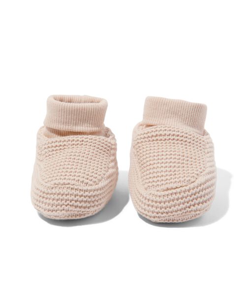 chaussons nouveau-né en maille beige
