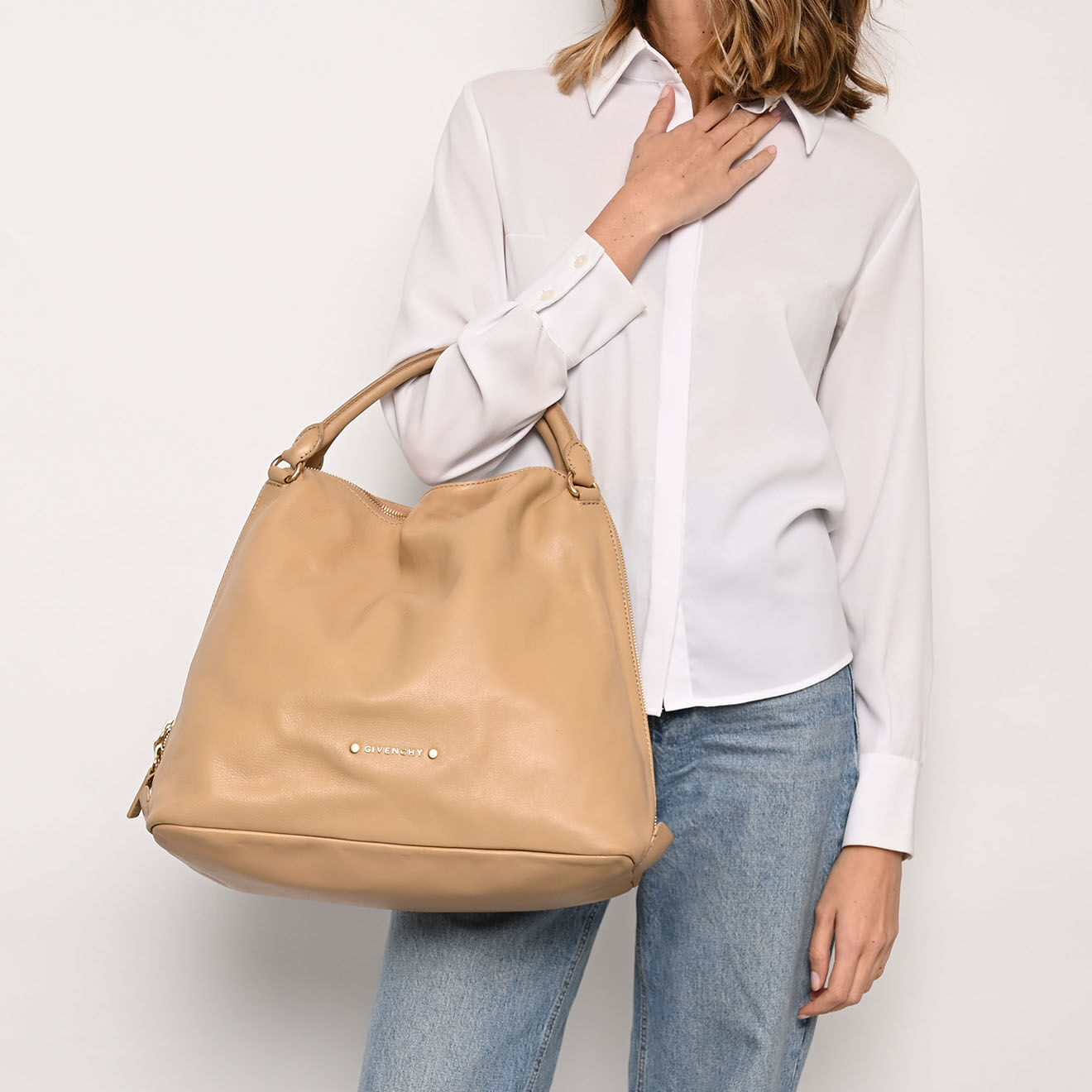 Givenchy Sac cabas en Cuir beige - Très bon état - L.40 cm