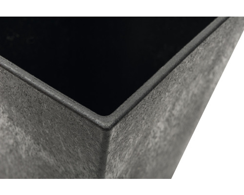 Plantenvaas van gerecycled rubber, 26x26x50 cm, zwart, inclusief zelfbewateringssysteem.