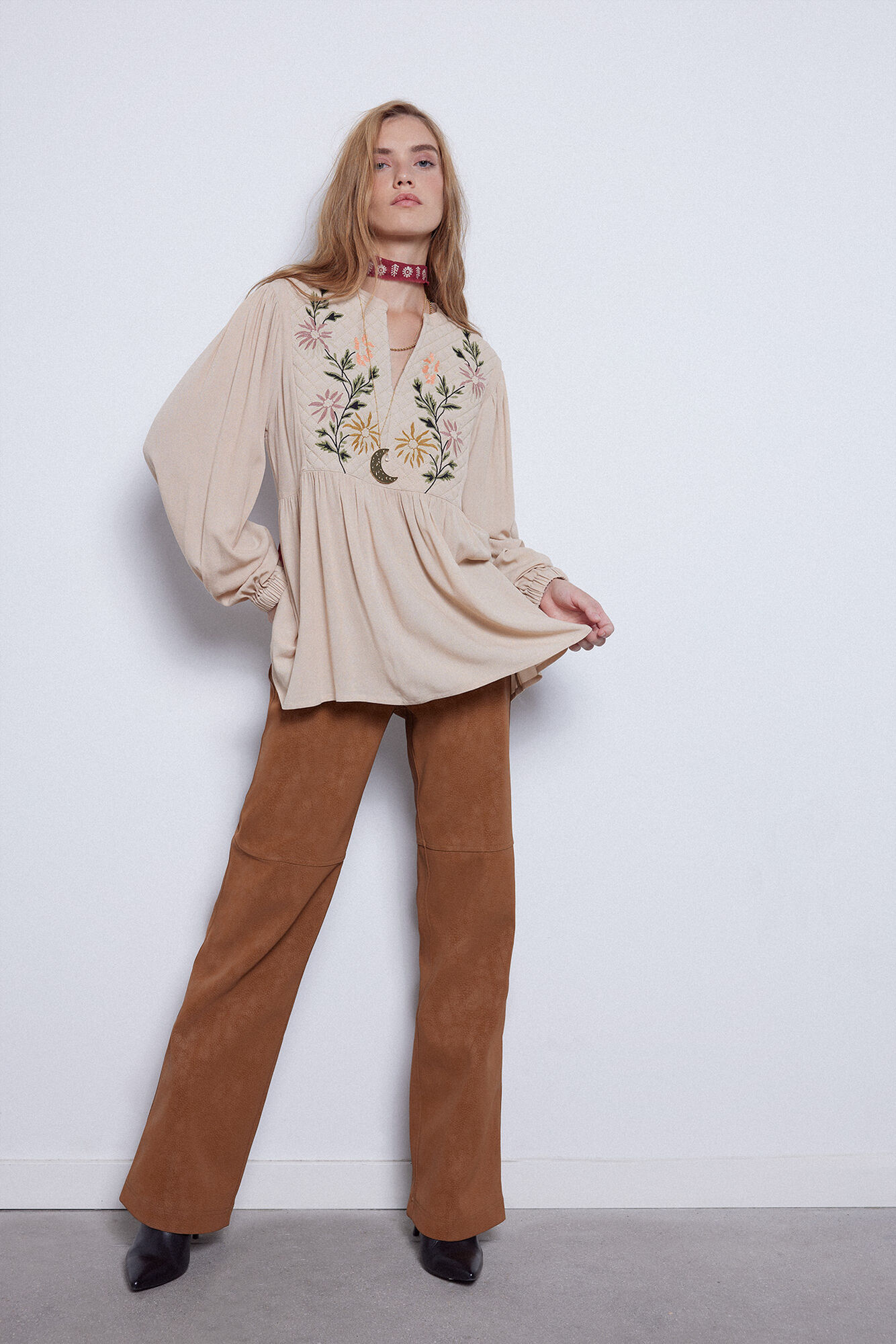 Blusa bordada