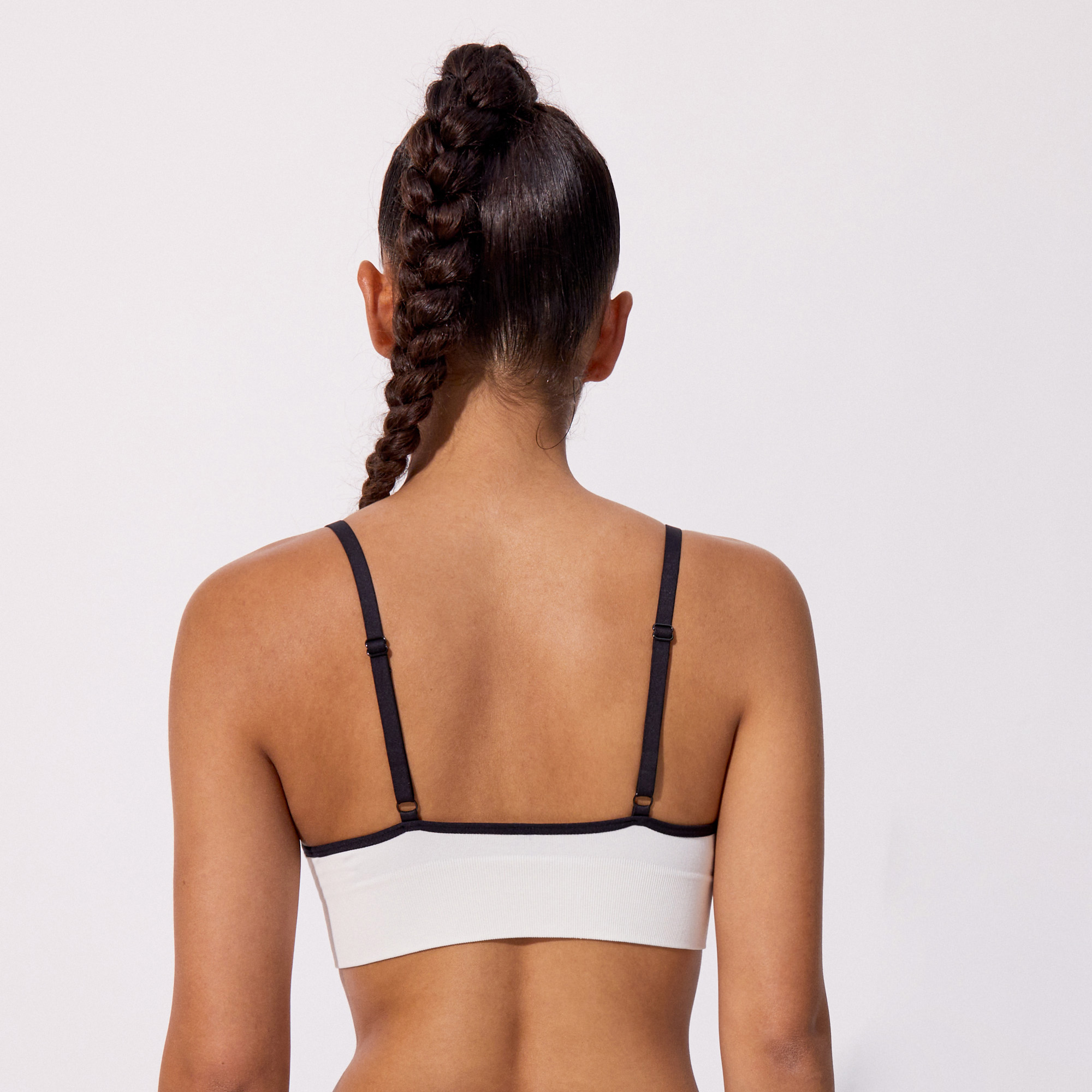 Brassière triangle seamless