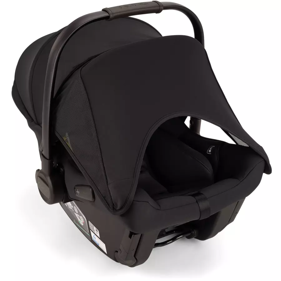 Nuna Babyschale PIPA™ urbn mit integriertem ISOFIX Caviar