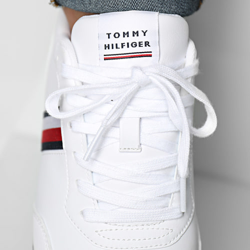 Baskets Core Low Runner 4834 White Red White Blue
