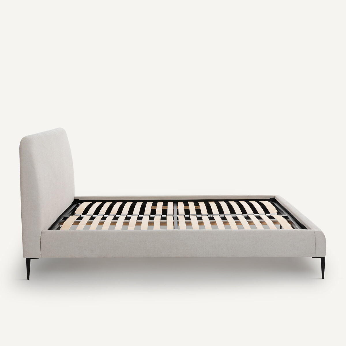 AM.PM<br>Cama com estrado de ripas, modelo Oscar, E. Gallina