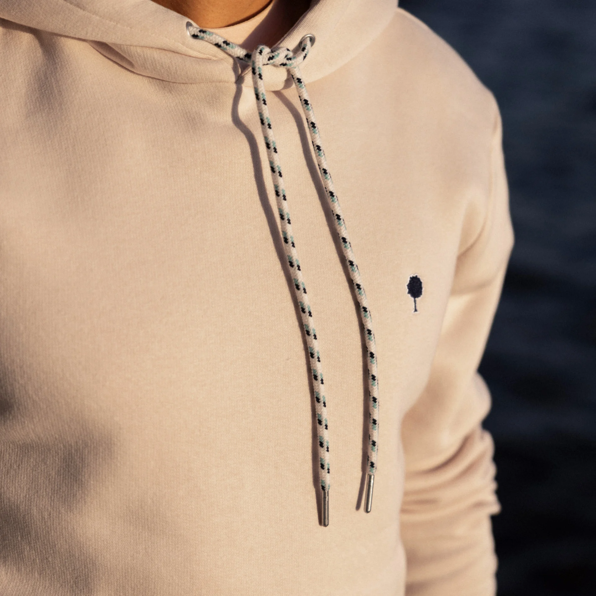 Sweat à capuche rose pâle coton et coton recyclé - modèle dirac