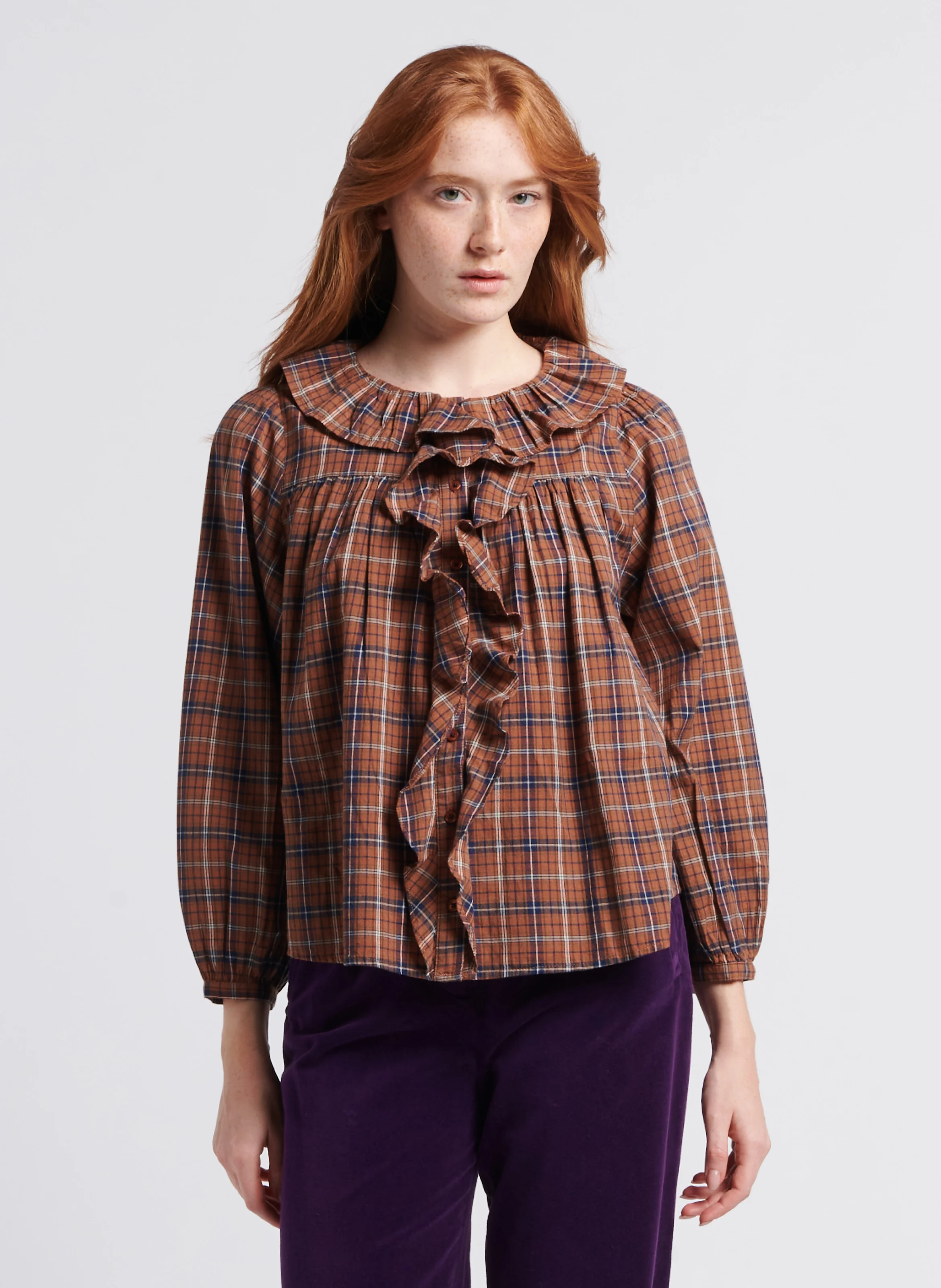 NAPLES - Blouse col rond volanté à carreaux en coton | Marron
