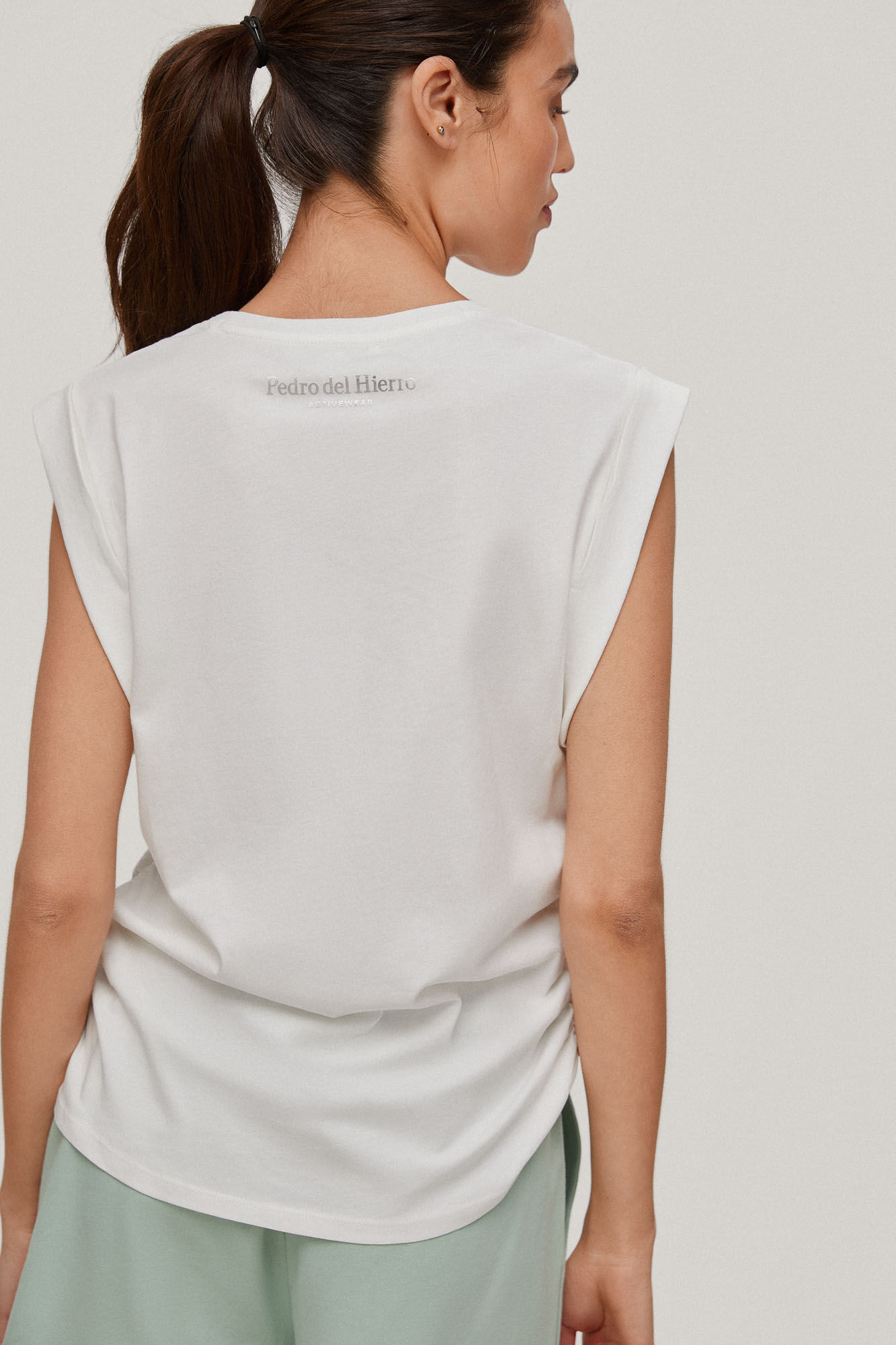 Camiseta com logo e franzido - Off-white