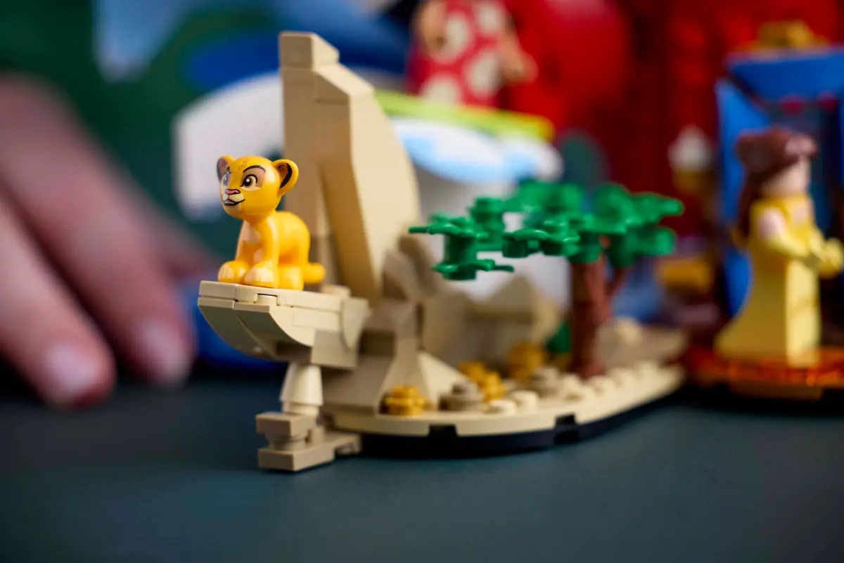 (1103-tlg. Set) Ideas Klemmbausteine Spielzeug Bausatz (21352) Lizenziert - Disney Magie