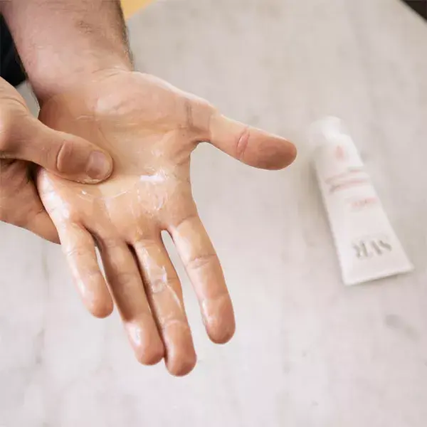 Creme Reparador Protetor para Mãos SVR Cicavit+ 75g