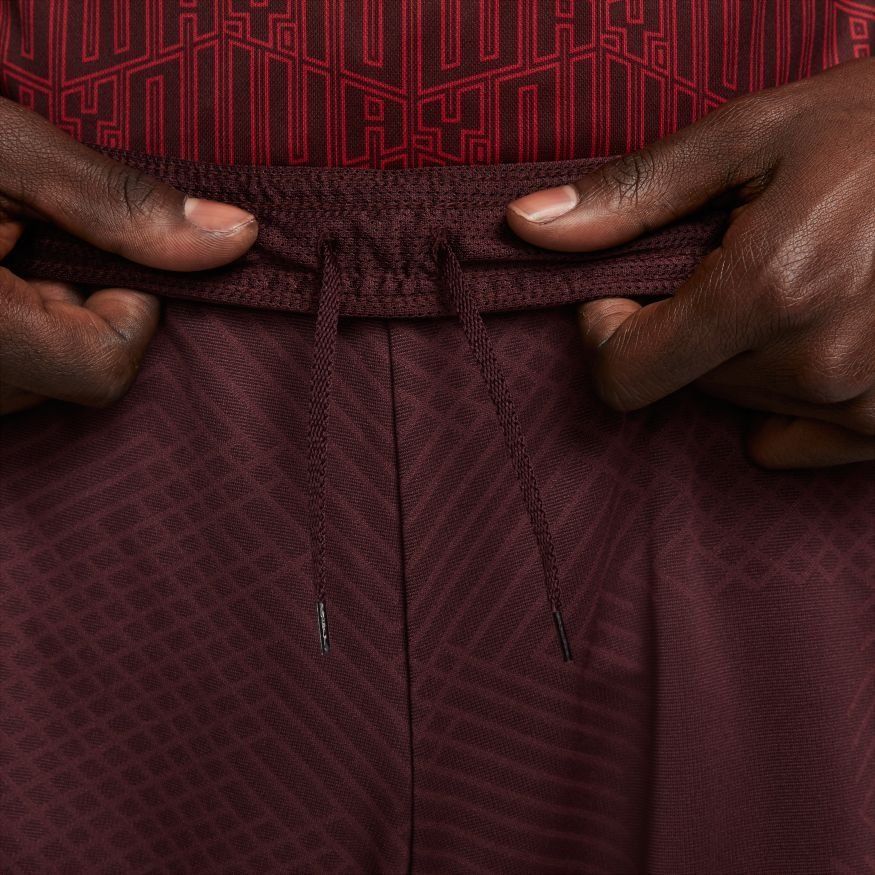 Liverpool Short d'Entraînement Dri-FIT Strike - Bordeaux/Rouge foncé