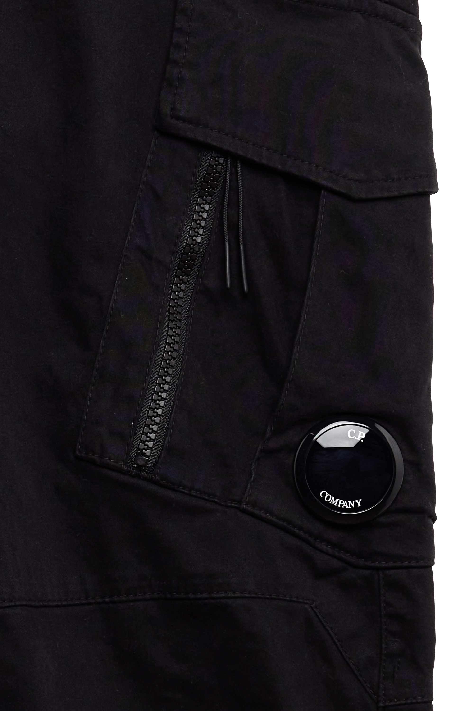 C.P. COMPANY Pantalon STRETCH SATEEN ERGONOMIC ANGULAR CARGO PANTS Noir