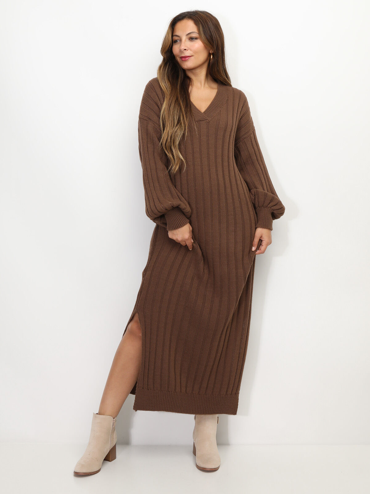 Robe en maille côtelée à fentes- Marron