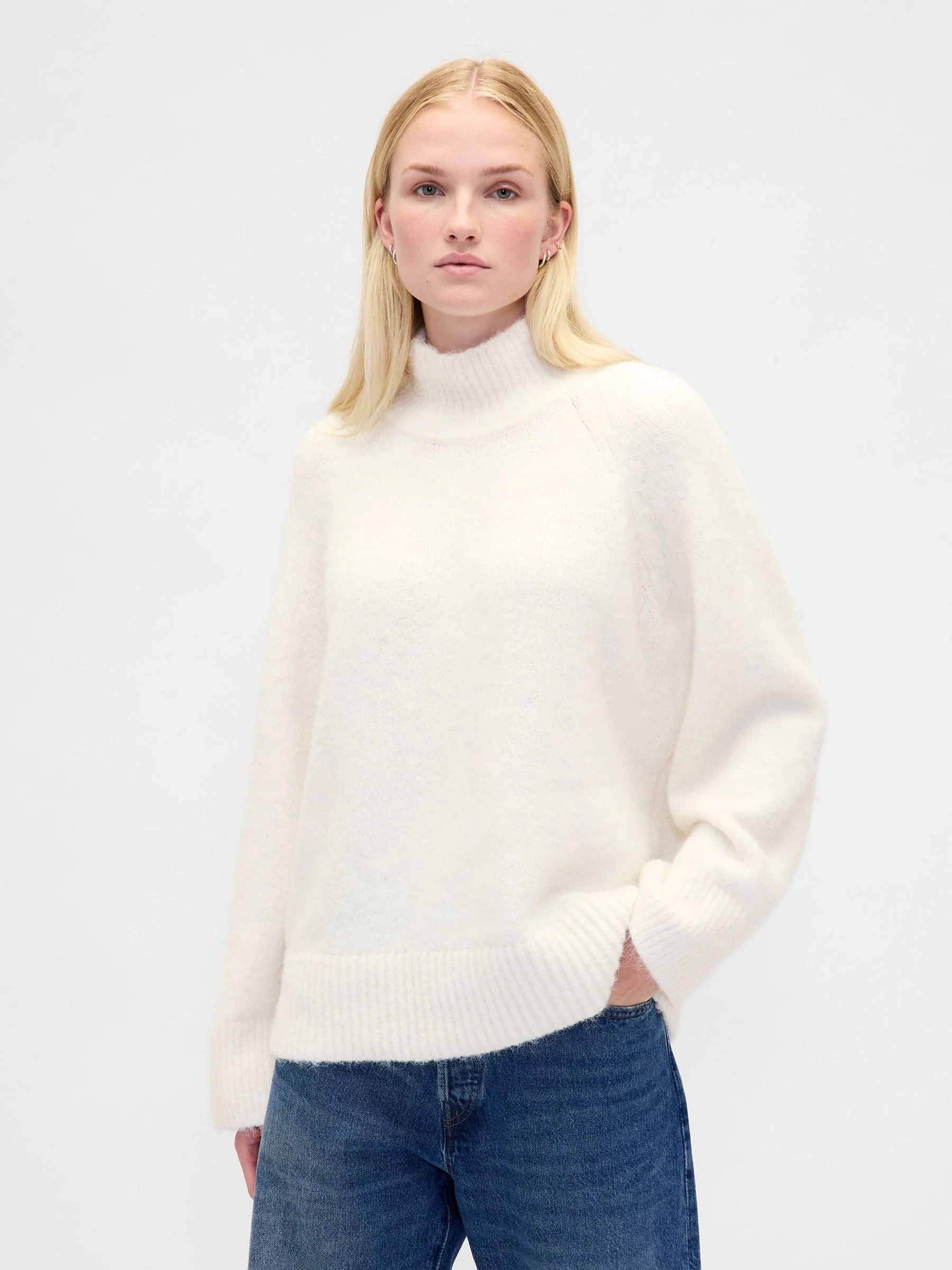 Crème - Gap Oversized Fuzzy Turtle Neck Jumper