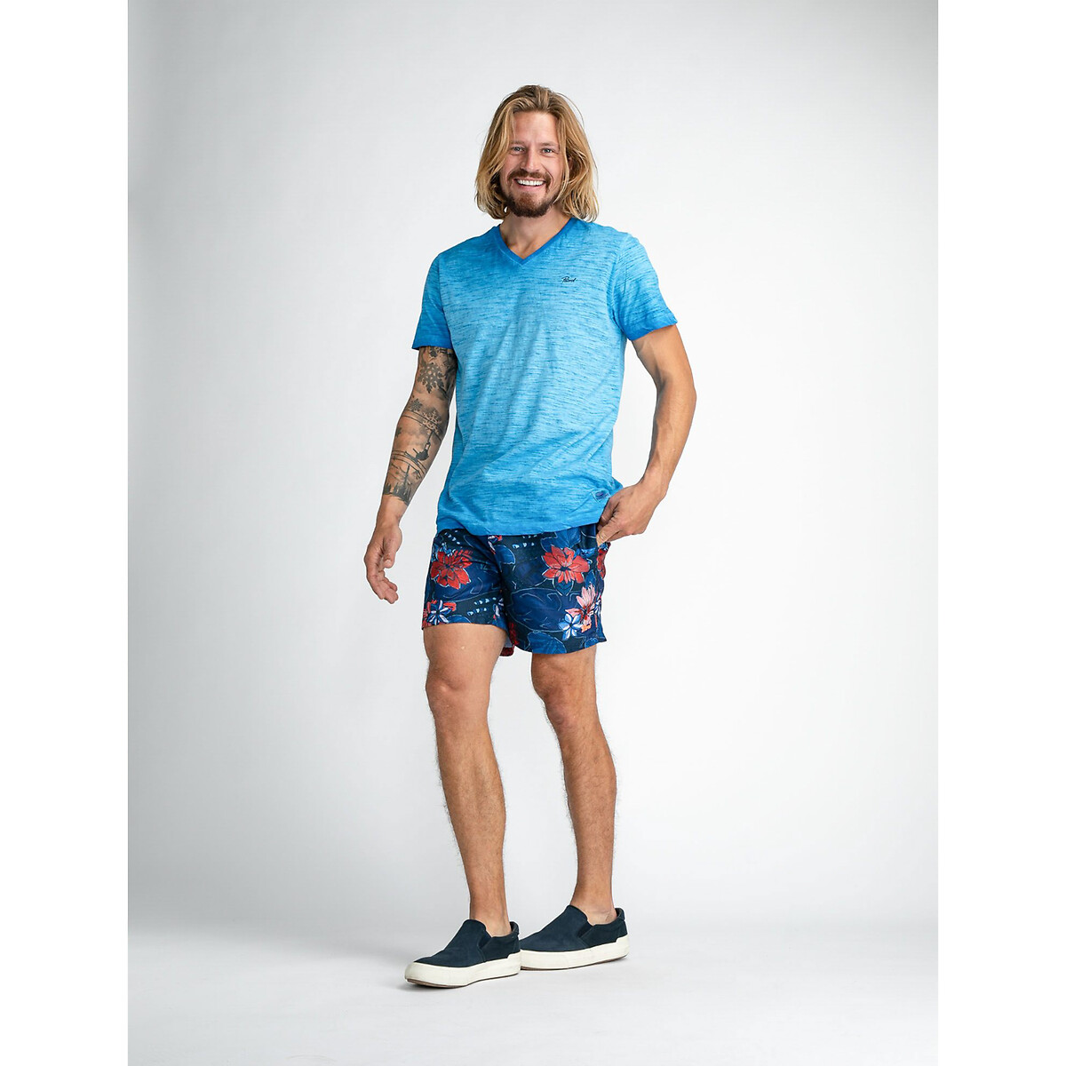 INDÚSTRIAS PETROLÍFERAS<br>Shorts de banho com estampa floral