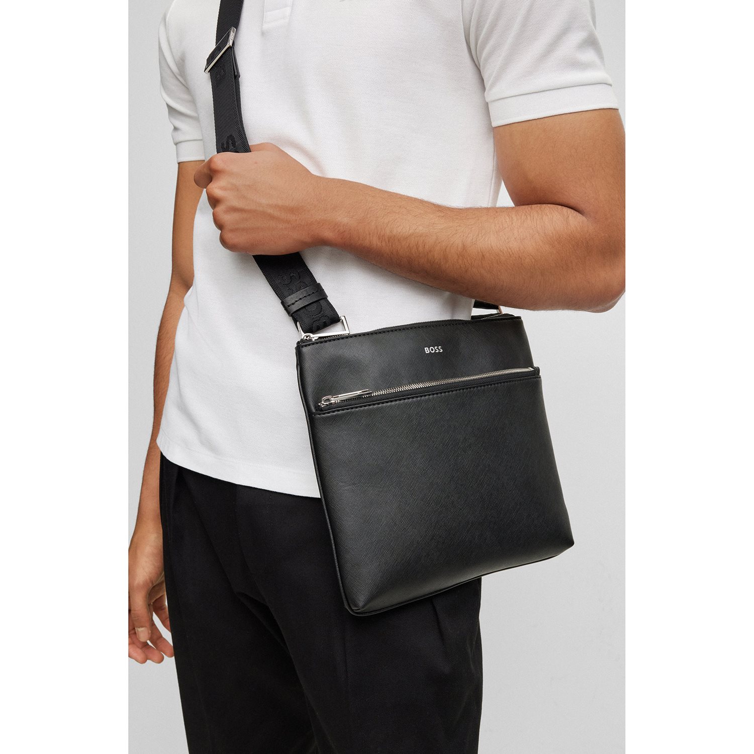 Boss Zair Envelope Large black