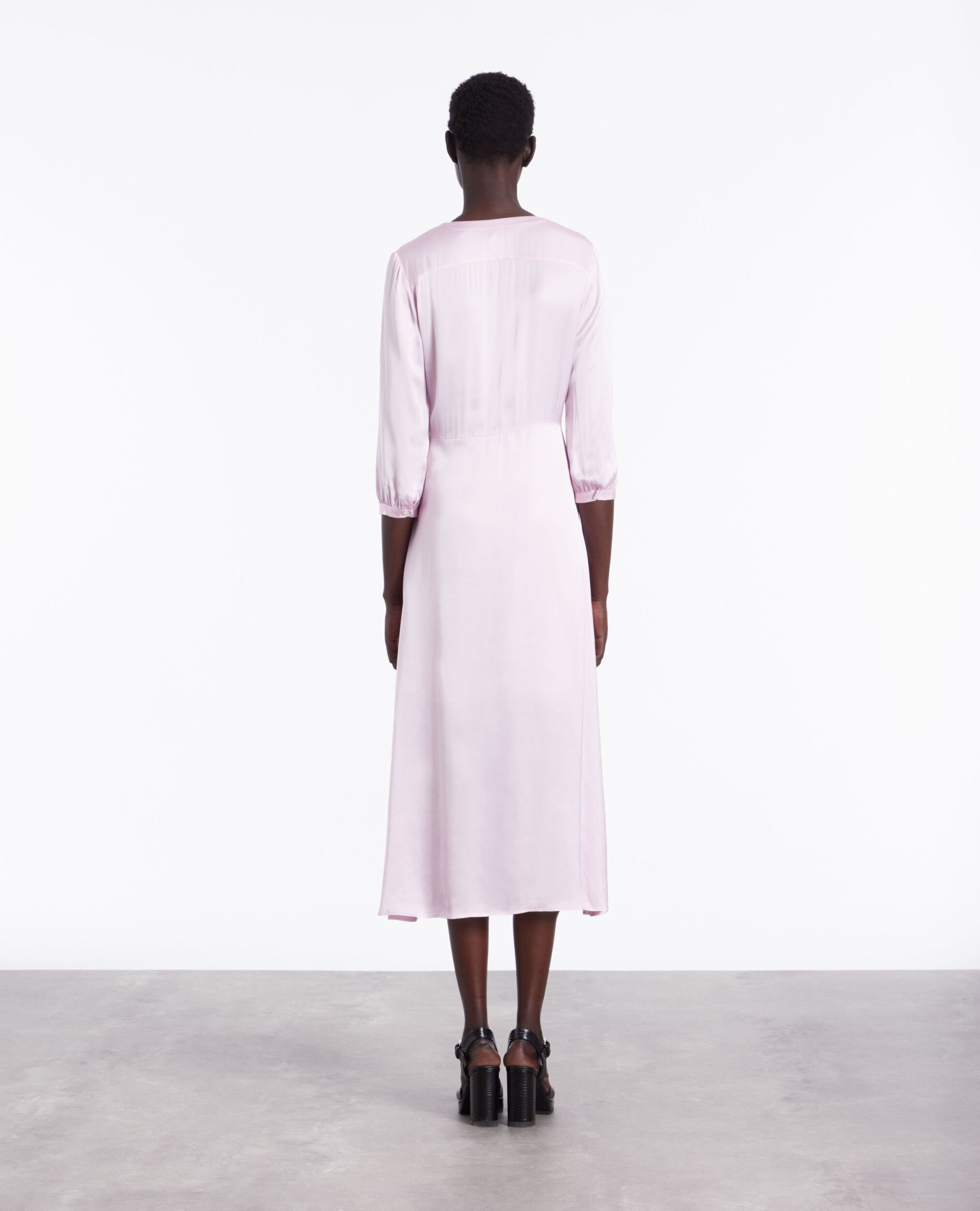 Robe longue rose avec plissage