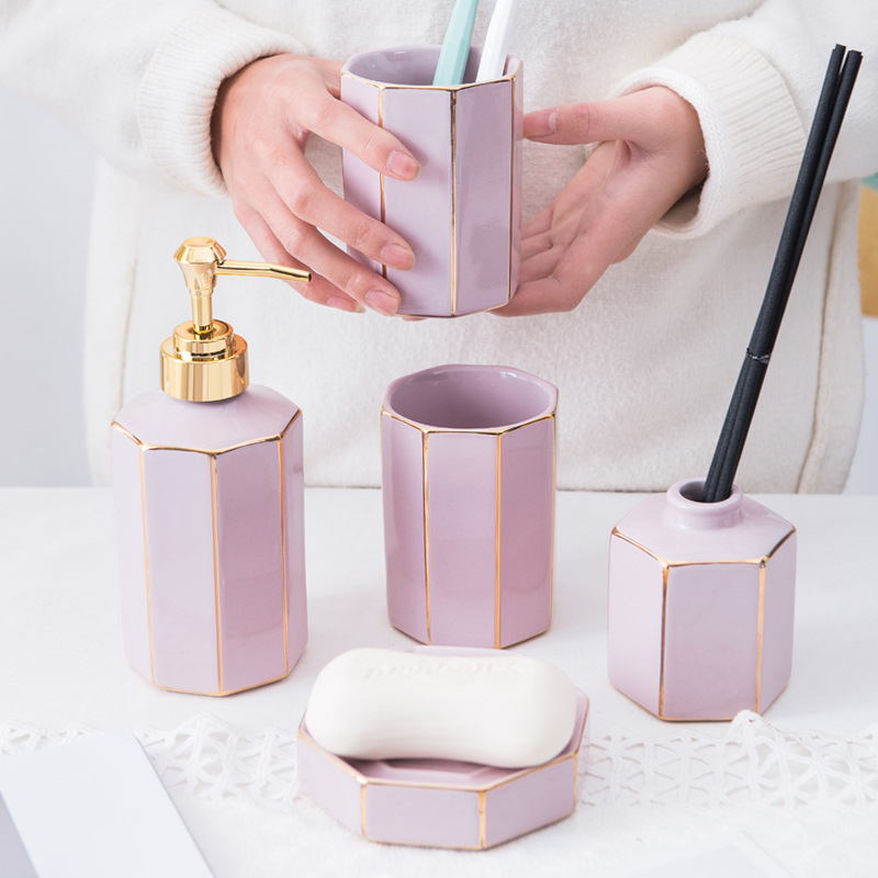 (4-tlg. Set) Keramik Badezimmer Accessoire Bad Essentials - Rosa / Gold