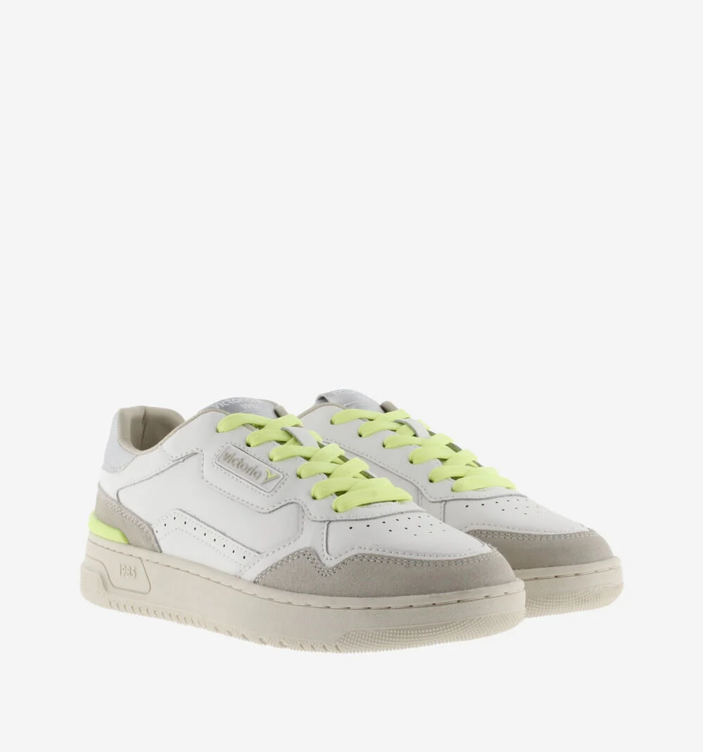 C80 - SOFT NEÓN Baskets rétro détails argent pour femme PLATA