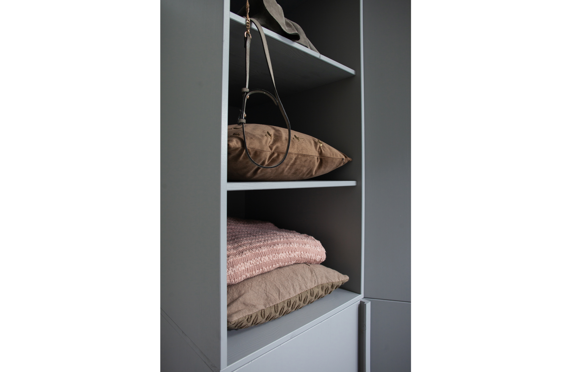 WOOOD hang/legkast Pure Pure - 1 deurs legkast - splitdeur grenen betongrijs