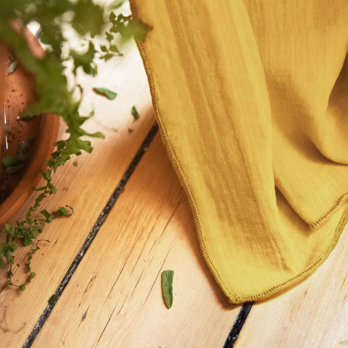 Rideau gaze de coton ajustable (140 x max 300 cm) Gaïa Jaune safran