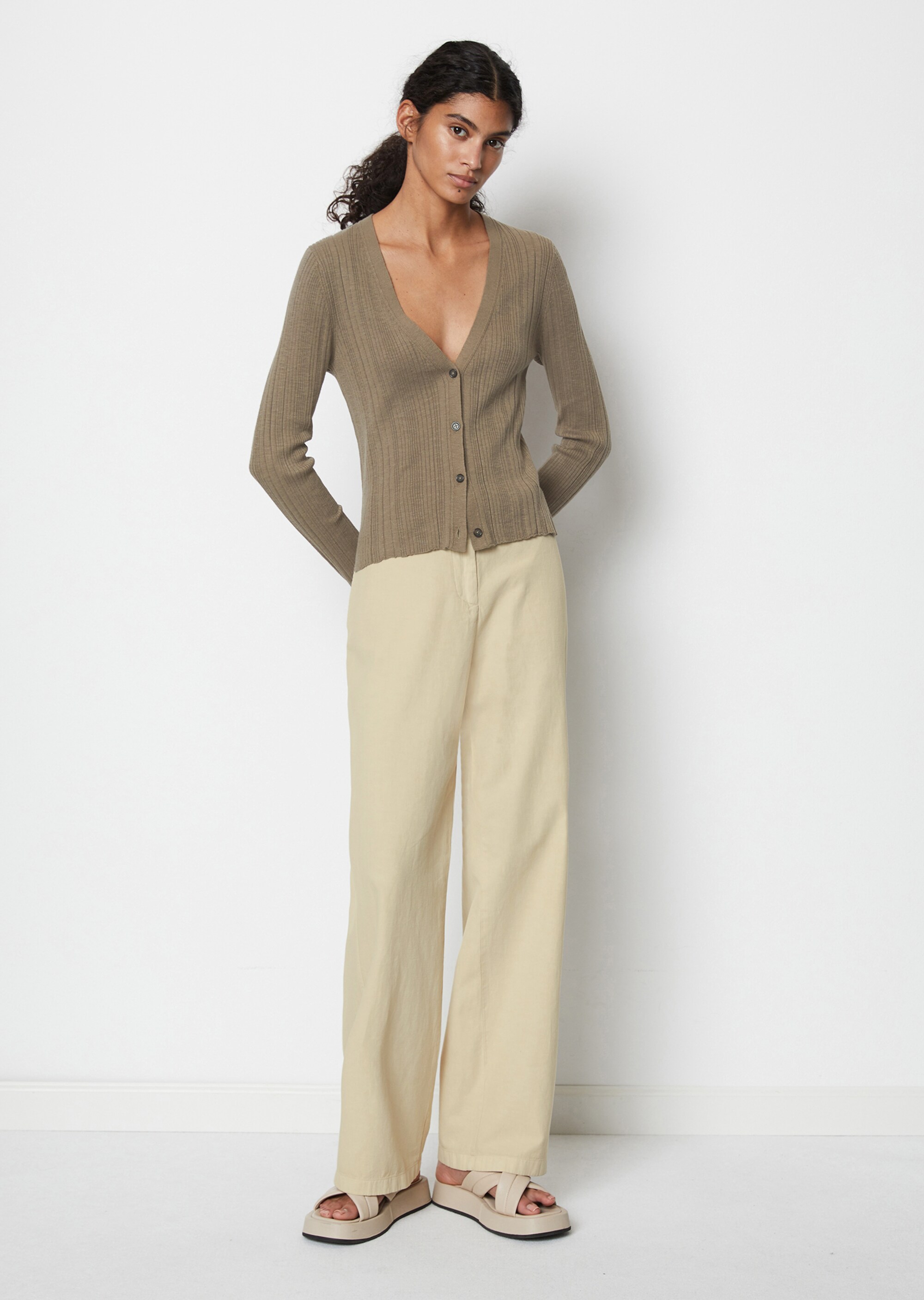 Rippstrick-Cardigan slim aus Organic Cotton-Leinen-Slub-Garn