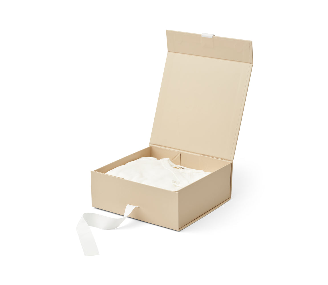 New Born Gift Box 2 Pcs, Gentle White