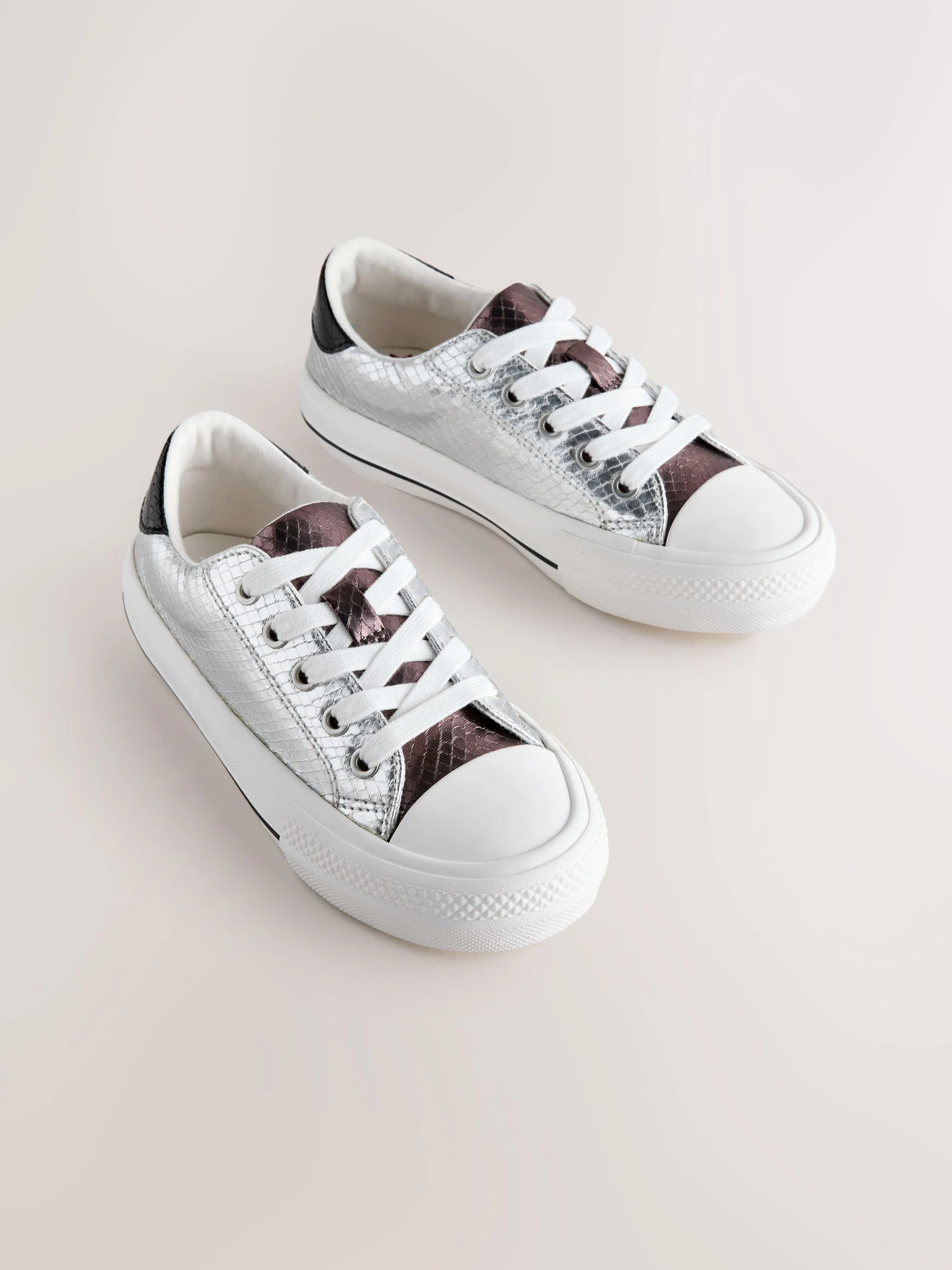 Zilveren slangenprint - Lace-Up Low Top Trainers