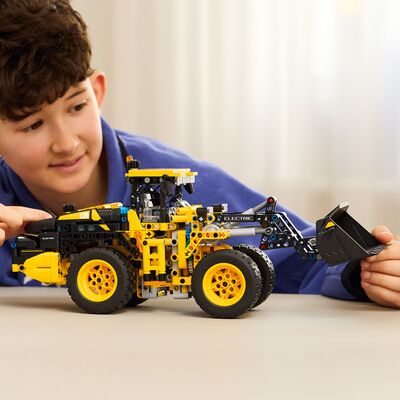 LEGO Technic 42209 Volvo L120 Electric hjullaster