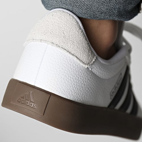 Baskets VL Court 3.0 ID8797 Footwear White Core Black Grey One