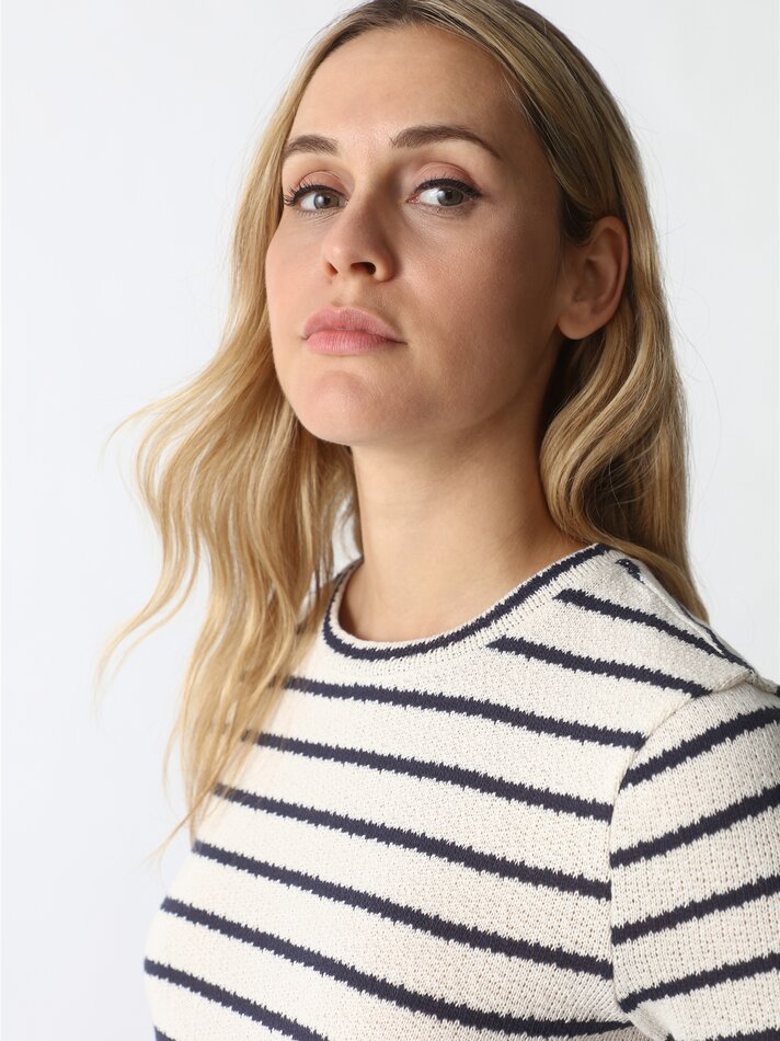 Camiseta de maternidade cropped em tricô - Branco/Azul Marinho