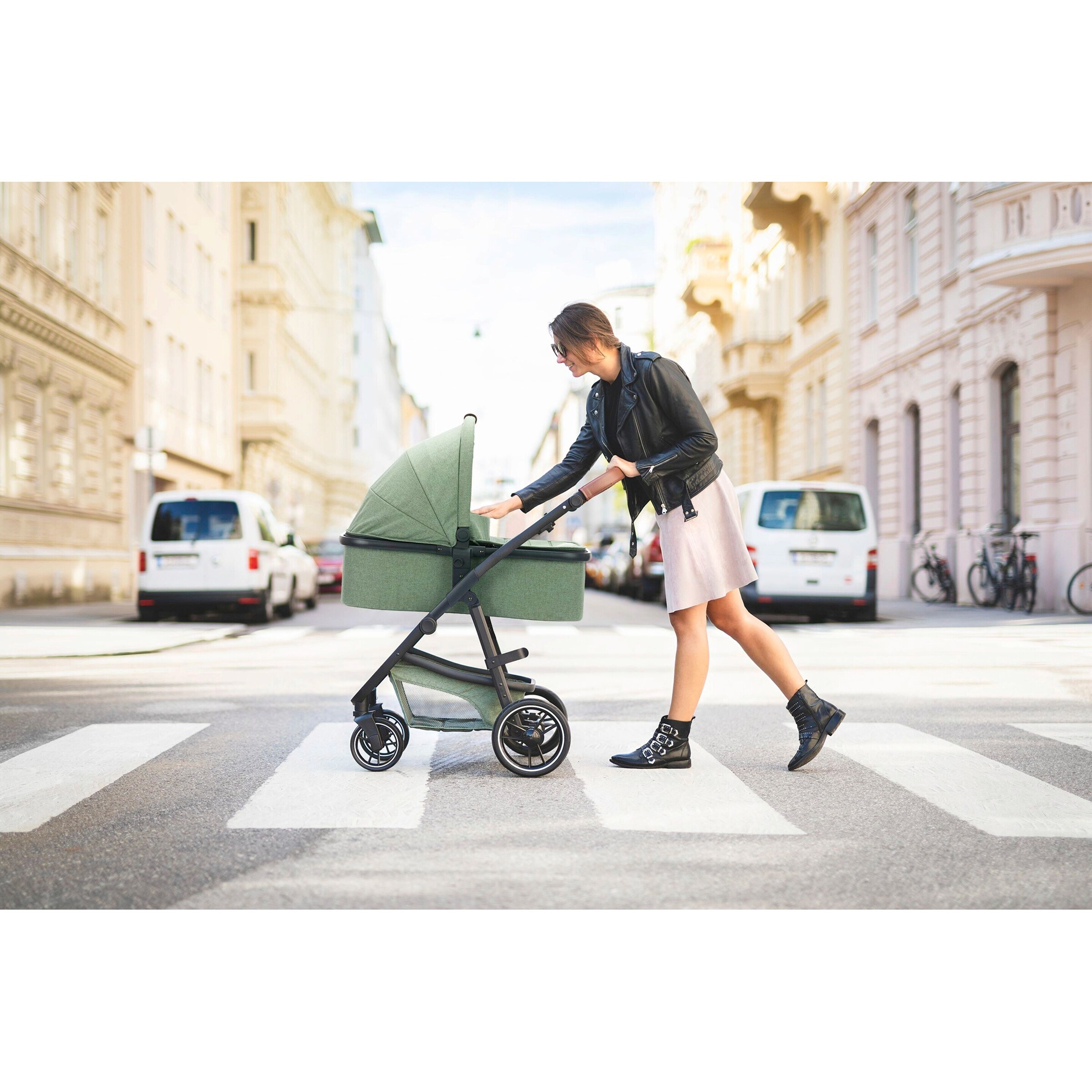 babycab Kombikinderwagen Stockholm Trio-Set (2024) inkl. i-Size Babyschale und Wickeltasche forest green