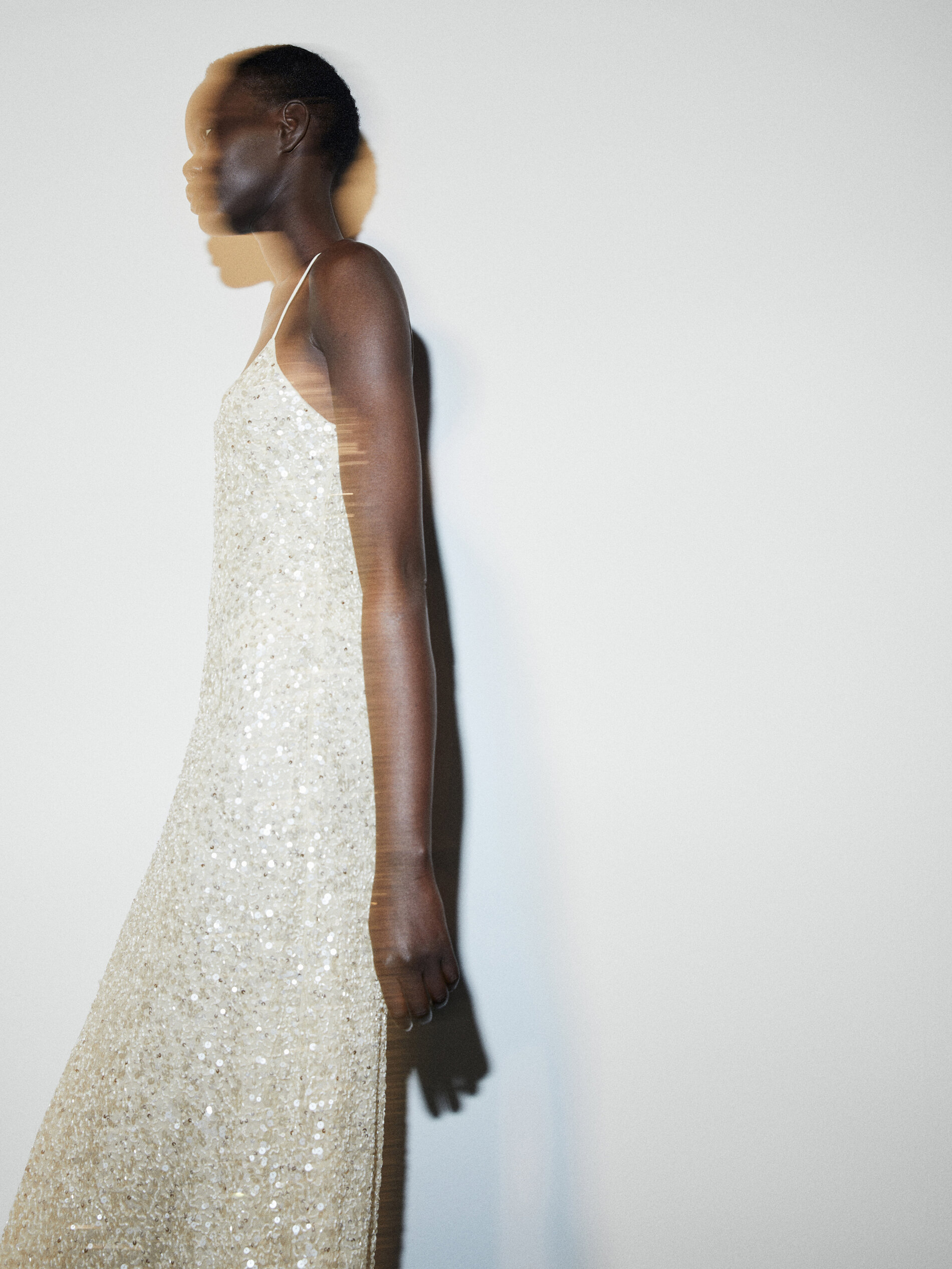Vestido midi com alças de lantejoulas - BEGE