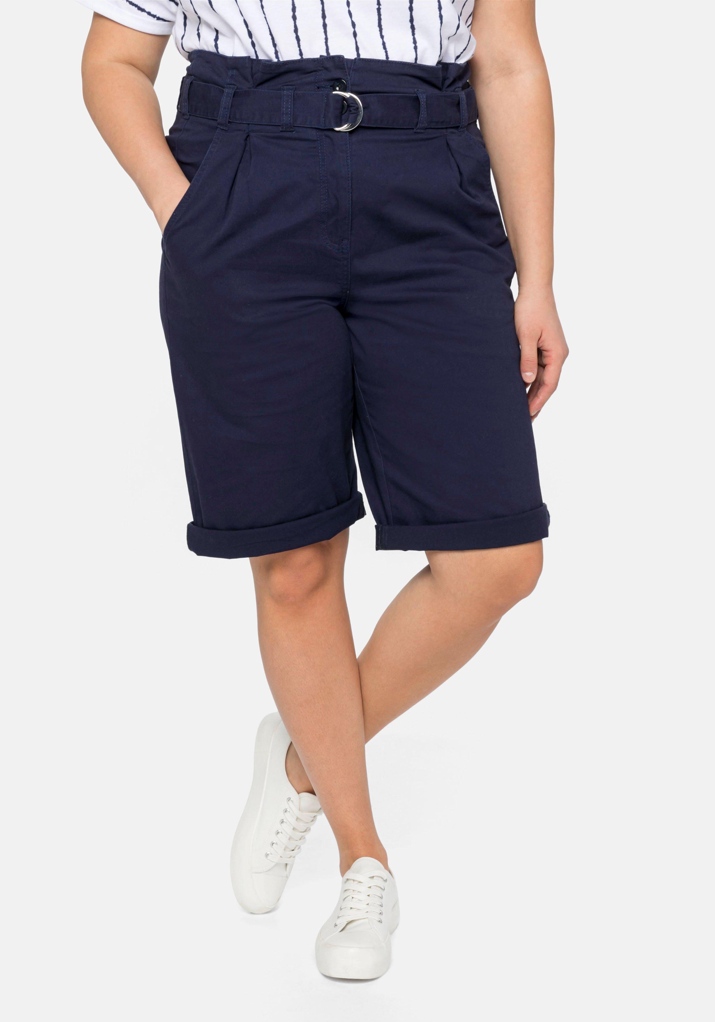 Twill-Bermudas mit High-Waist-Bund und Gürtel