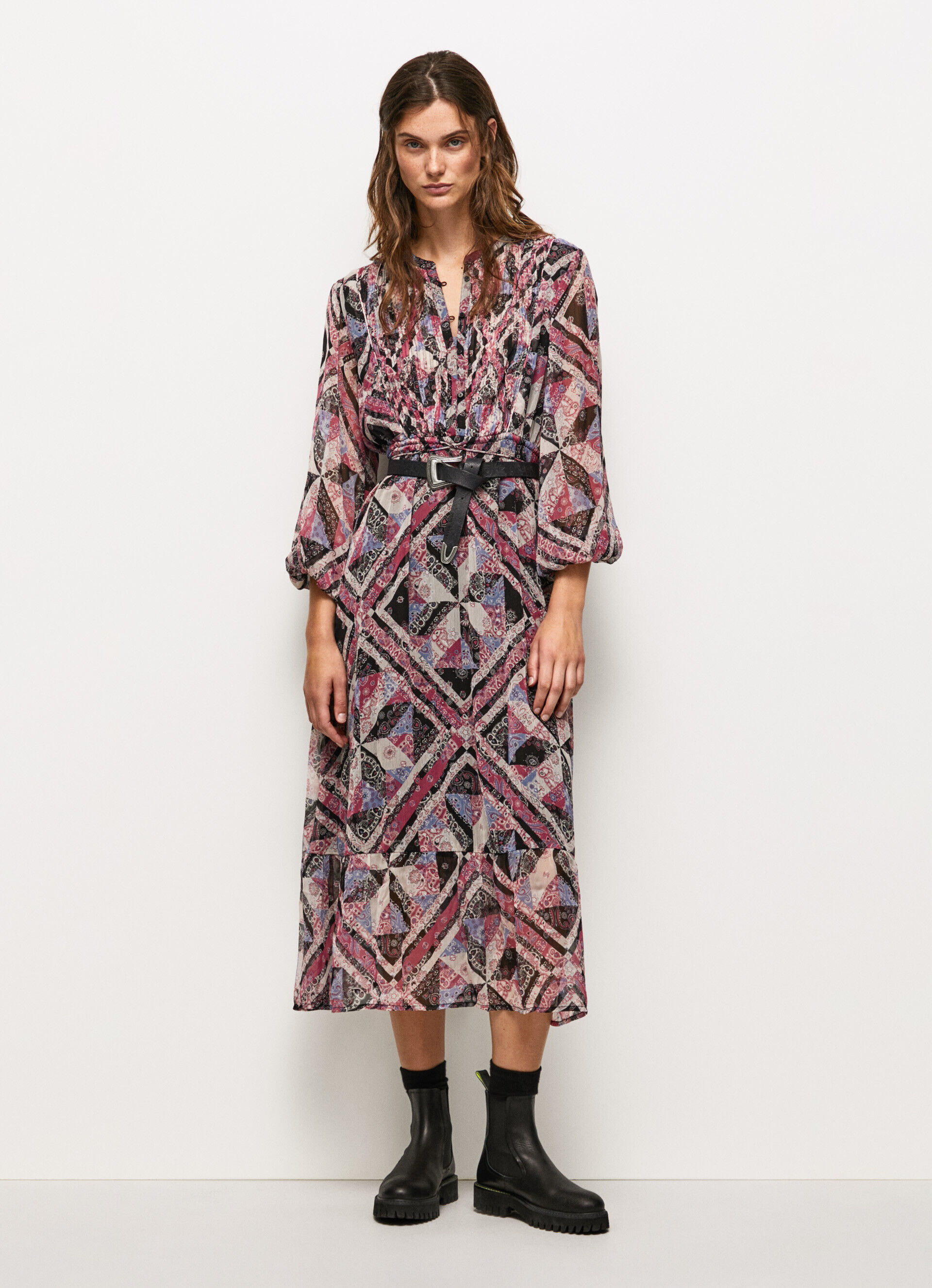 VESTIDO MIDI COM DETALHES DE PAISLEY - multicolorido