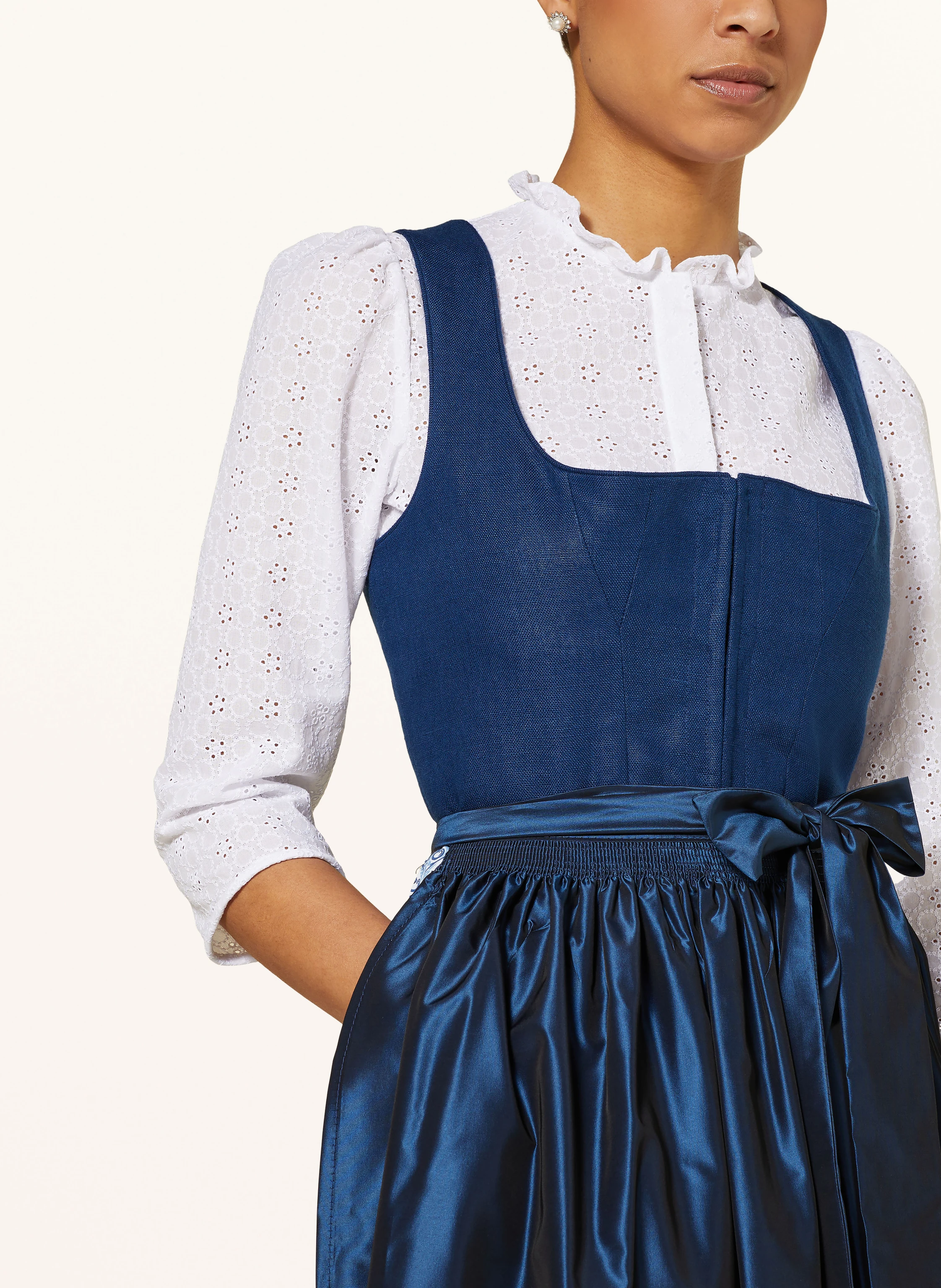 Johann & Johanna Dirndl WIESSEE mit Leinen