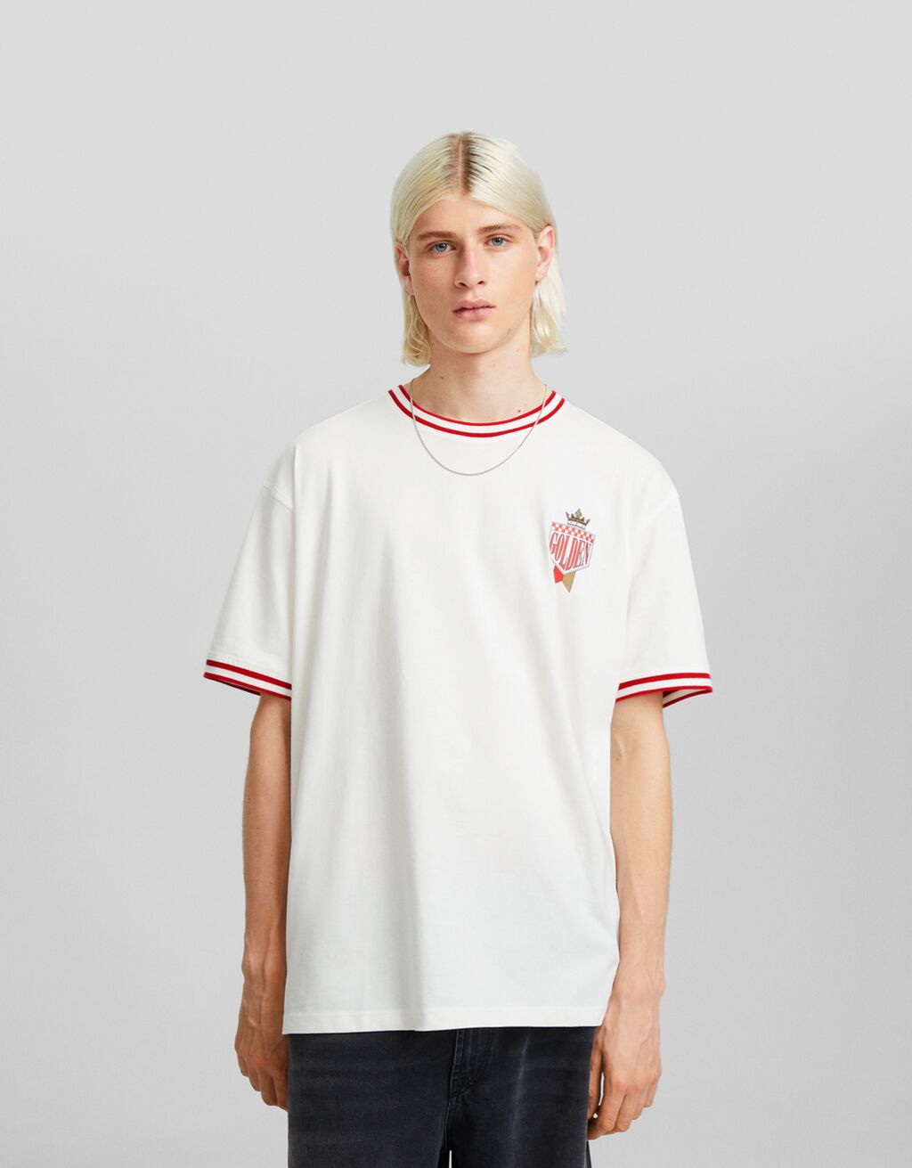 Camiseta de manga curta com estampa e modelagem quadrada